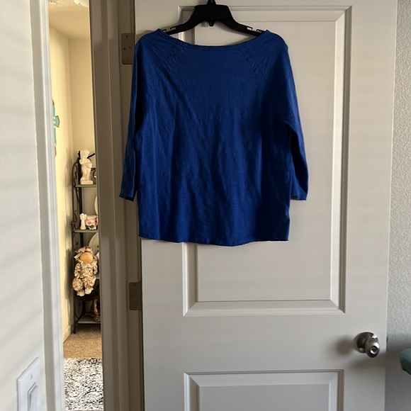 Brand new 3/4 sleeve top - Picture 2 of 6